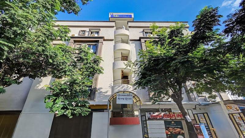 FabHotel Rush Inn
