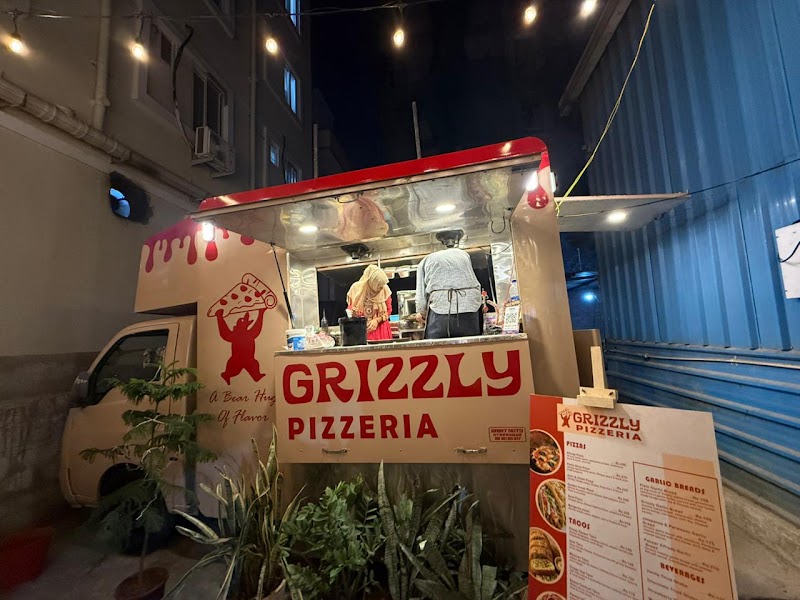 Grizzly Pizzeria - Tacos & Pizza