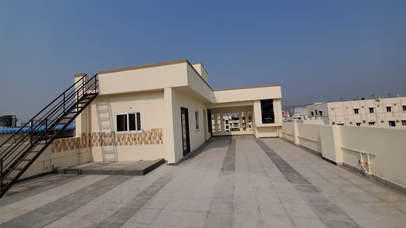 Dream House Men's Hostel